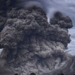 A volcano is erupted again in Japan